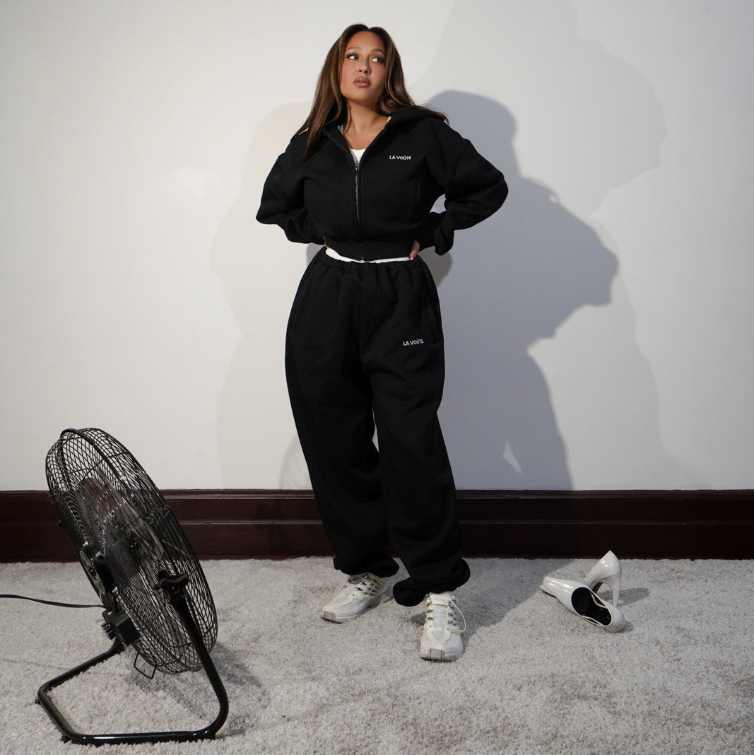 LA VOÛTE La Voûte Lover Lounger in Shadow Black — 100% Cotton Fleece